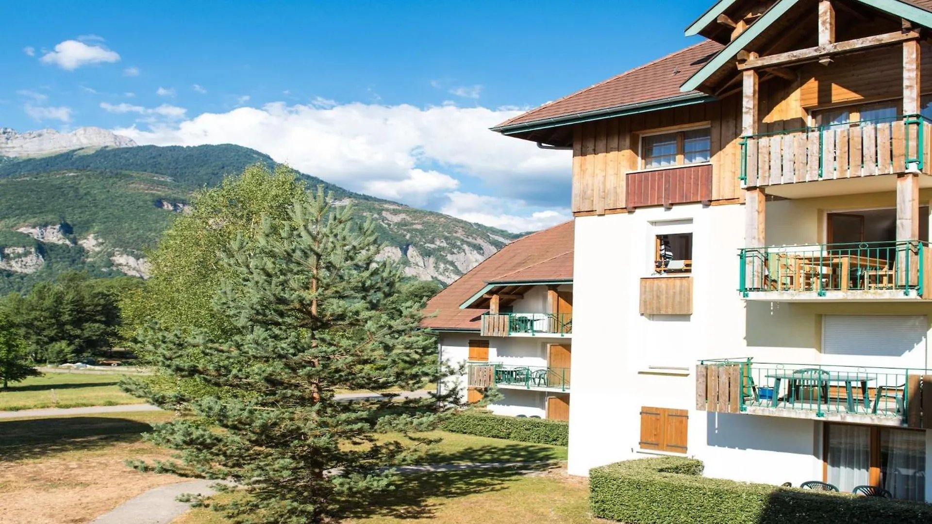 Giez Holiday Home Near Lake Annecy צרפת